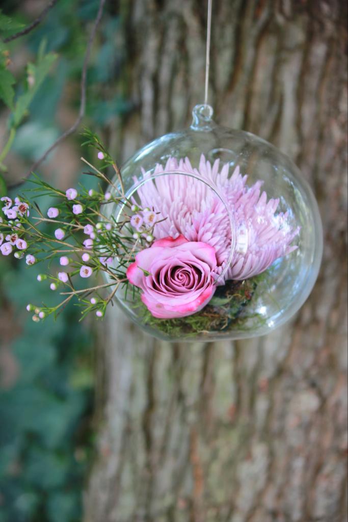 Succah decoration hanging globes